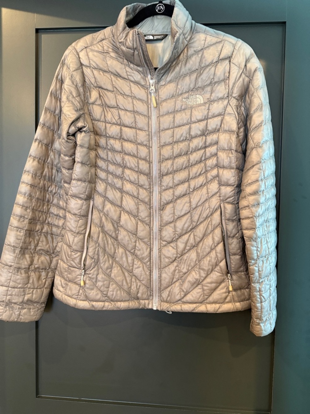The North Face Women's Quilted Puffer Jacket - Light Gray